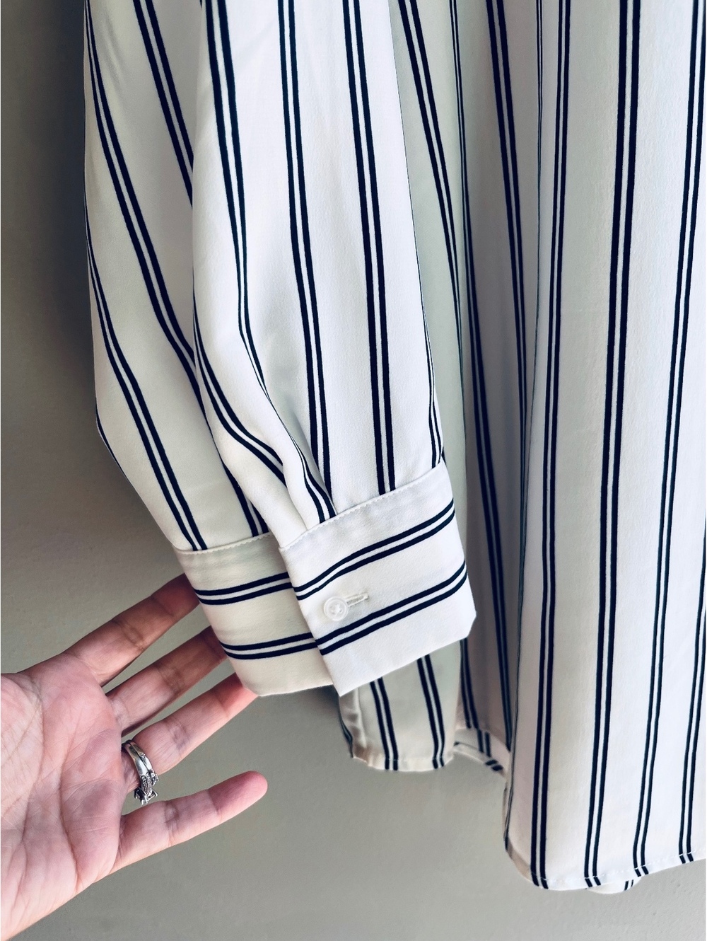 Banana Republic Classic Black White 3/4 Length Sleeve Blouse Size Large - Picture 4 of 9